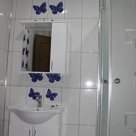 Hotel Emir 2*