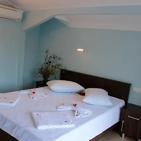 Hotel Emir 2*