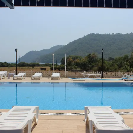 Emir Hotel 2*